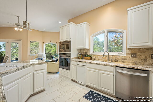 305 Spanish Pass Property Photo 20