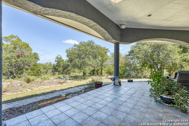 305 Spanish Pass Property Photo 27