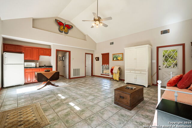 305 Spanish Pass Property Photo 32