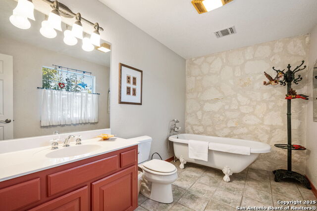 305 Spanish Pass Property Photo 33