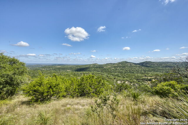 305 Spanish Pass Property Photo 40