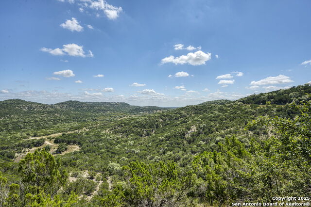 305 Spanish Pass Property Photo 42