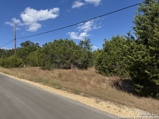 217 Breeze Pt Property Photo 5