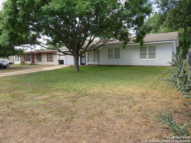 419 Anton Dr Property Photo 1