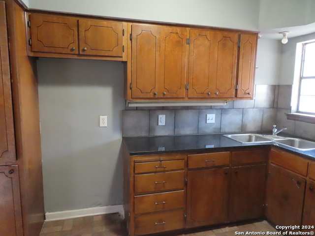 331 Westminster Property Photo 6
