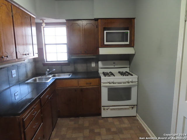 331 Westminster Property Photo 7