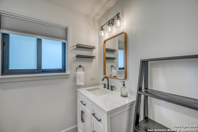 2865 Edgegrove Property Photo 44