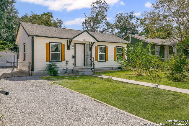 1634 Ridgewood Property Photo 1