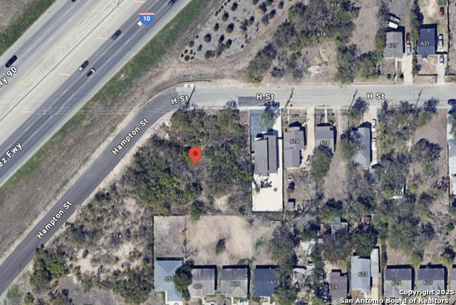 706 Hampton Property Photo 4