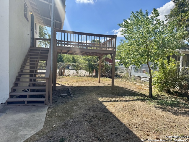 108 Robert E Lee Property Photo 3