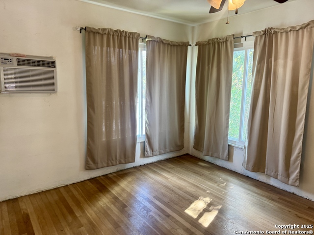108 Robert E Lee Property Photo 8