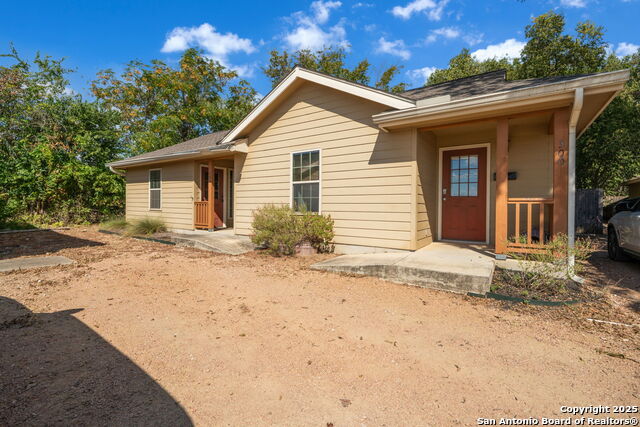 920 E Blanco Property Photo 1