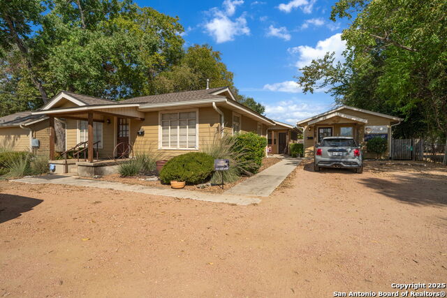 920 E Blanco Property Photo 5