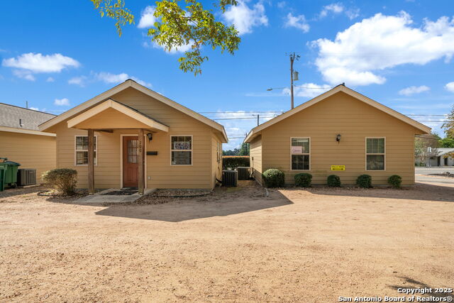 920 E Blanco Property Photo 12