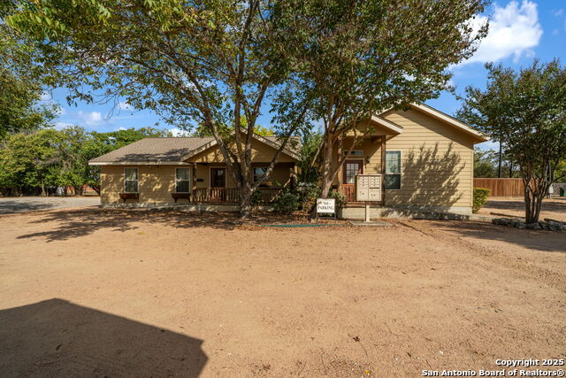 920 E Blanco Property Photo 13