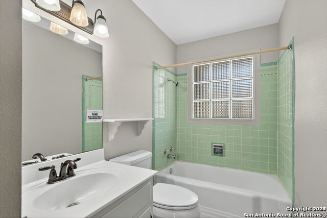 920 E Blanco Property Photo 18