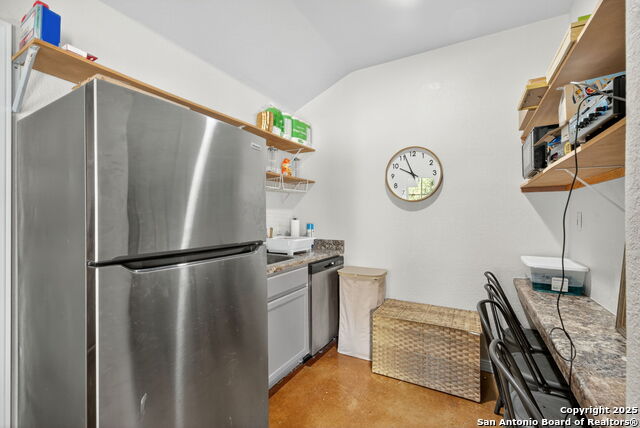 920 E Blanco Property Photo 32