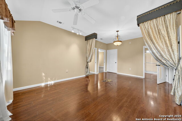 920 E Blanco Property Photo 33