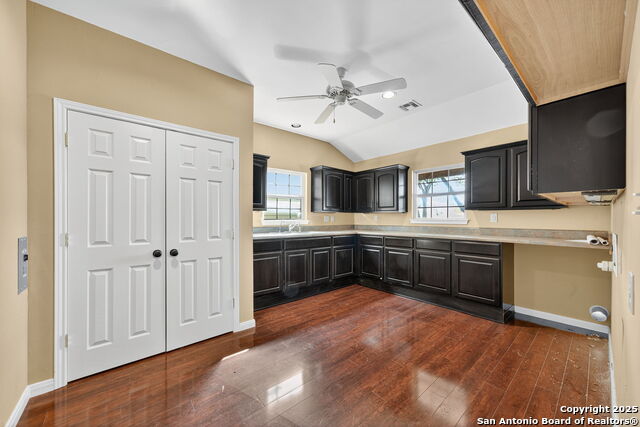 920 E Blanco Property Photo 35