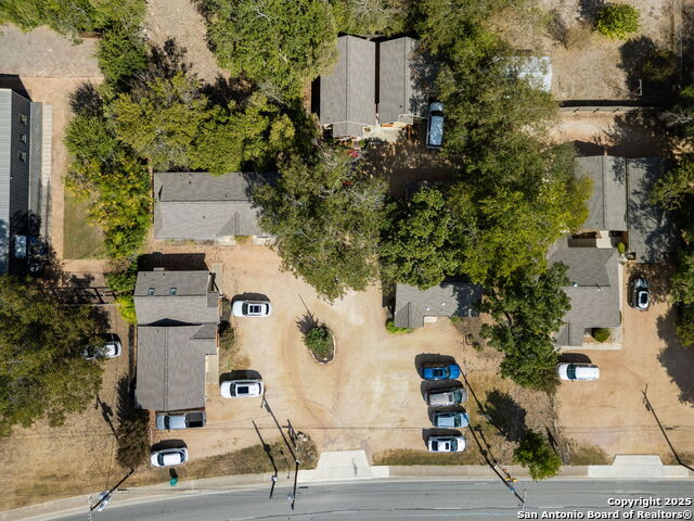920 E Blanco Property Photo 45