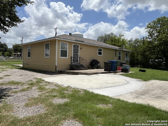 1243 Gillette Blvd Property Photo 19