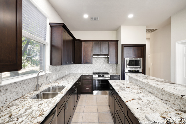 1711 Winding View Property Photo 18