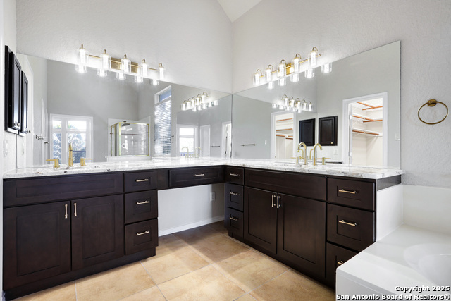 1711 Winding View Property Photo 24