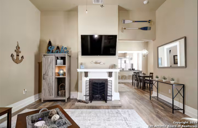 1246 Waverly Property Photo 14