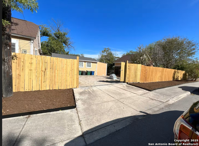 1246 Waverly Property Photo 18