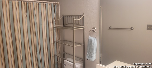7006 Raintree Property Photo 5