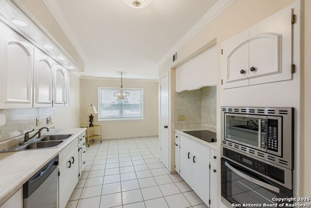 7500 Callaghan Property Photo 4