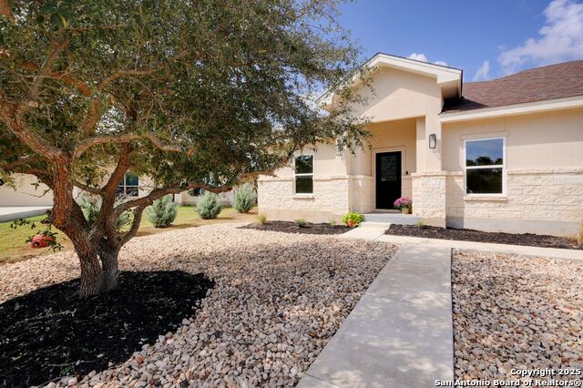 100 S Micah Andrews Property Photo 3