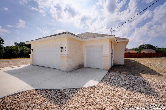 100 S Micah Andrews Property Photo 5