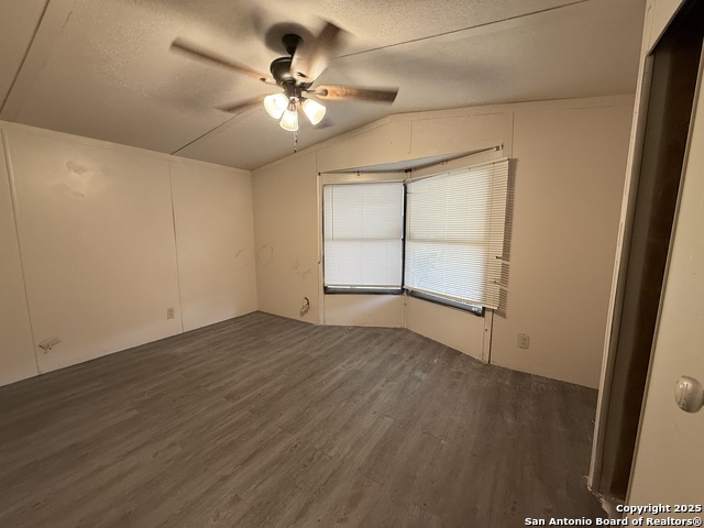 566 Bliss Property Photo 14