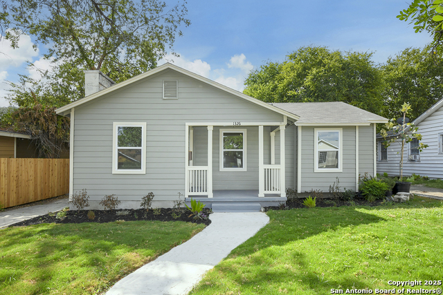 1326 W Lynwood Property Photo 1