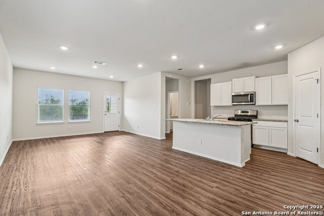 4006 Bay Leaf Property Photo 5