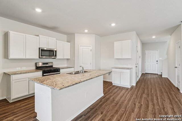 4006 Bay Leaf Property Photo 6