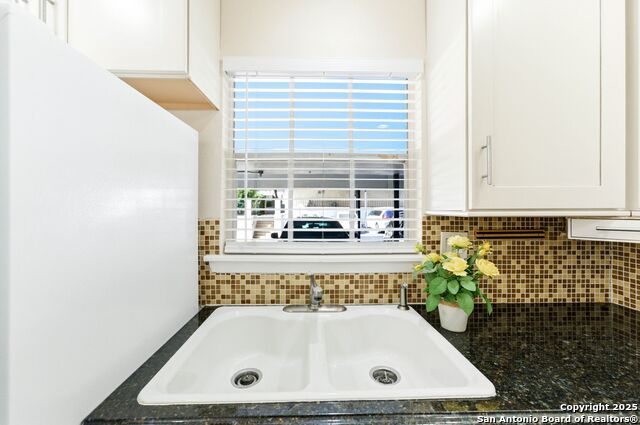8038 Broadway St Property Photo 6
