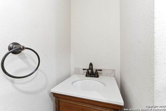 8038 Broadway St Property Photo 8