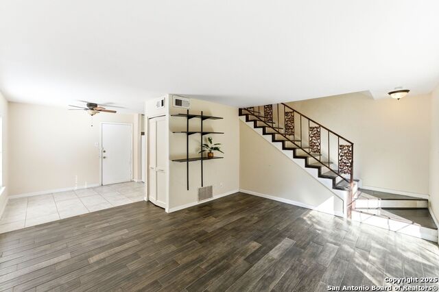 8038 Broadway St Property Photo 10