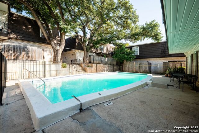 8038 Broadway St Property Photo 24