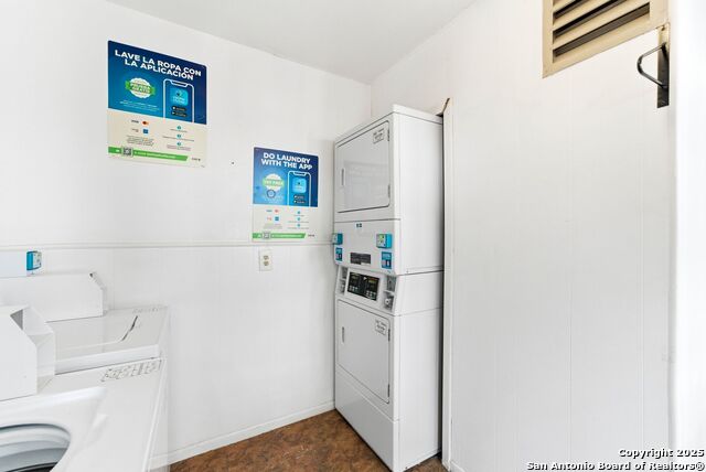 8038 Broadway St Property Photo 26
