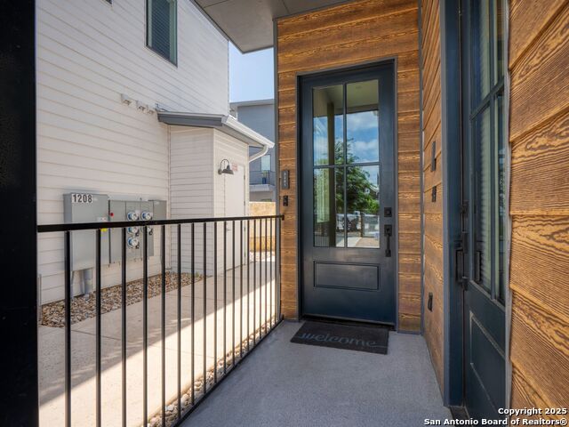 1208 N Academy Ave Property Photo 13