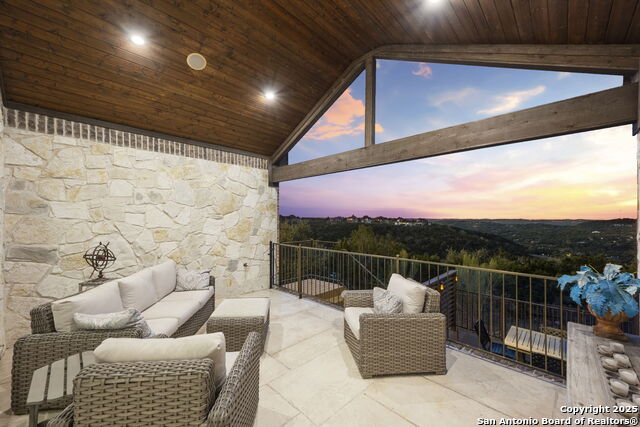 7903 Vanity Hill Property Photo 2