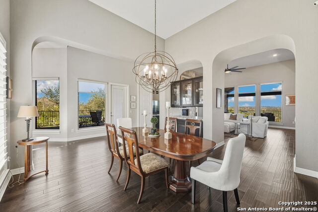 7903 Vanity Hill Property Photo 12