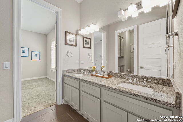 7903 Vanity Hill Property Photo 20