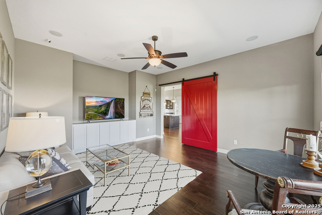 7903 Vanity Hill Property Photo 23