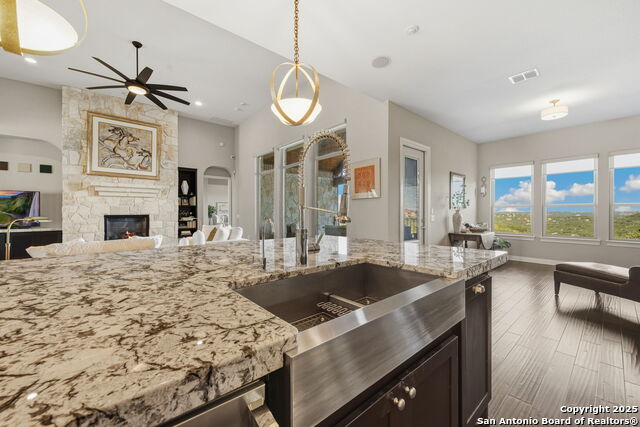 7903 Vanity Hill Property Photo 37