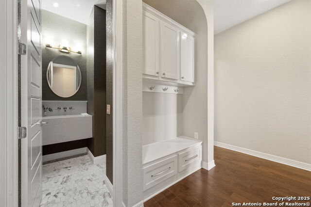 7903 Vanity Hill Property Photo 41