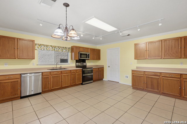 10434 Manor Creek Property Photo 5